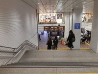 西武新宿線、西武新宿駅より
