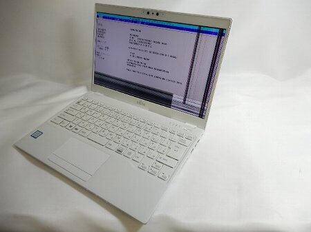富士通のパソコン液晶修理。割れた液晶交換が7,800円～