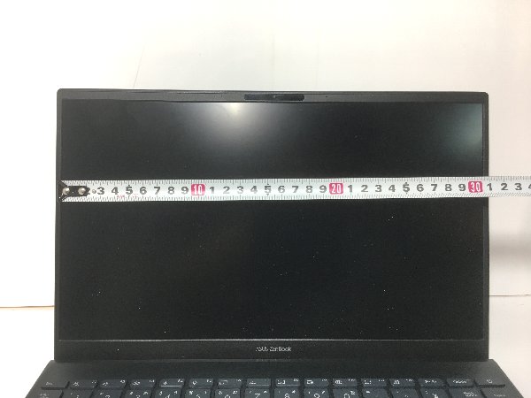 UM4251液晶画面12.5インチのcmを測定