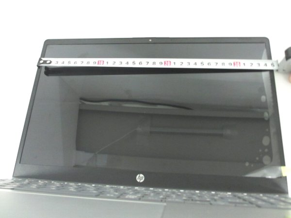 HP15-fc0003AU液晶画面15インチのcmを測定
