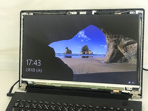 新しい液晶に交換